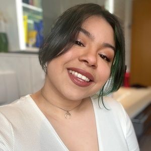 Meet your Posher, Lizzete